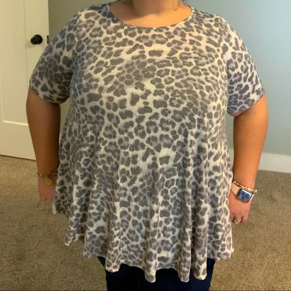 Leopard print top - Picture 2 of 3